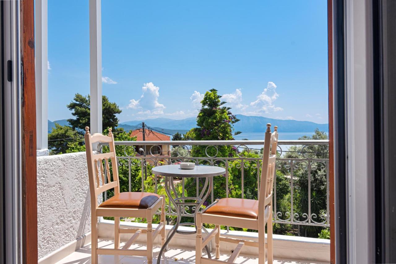 Alexandros B Hotel Nikiana Exterior foto